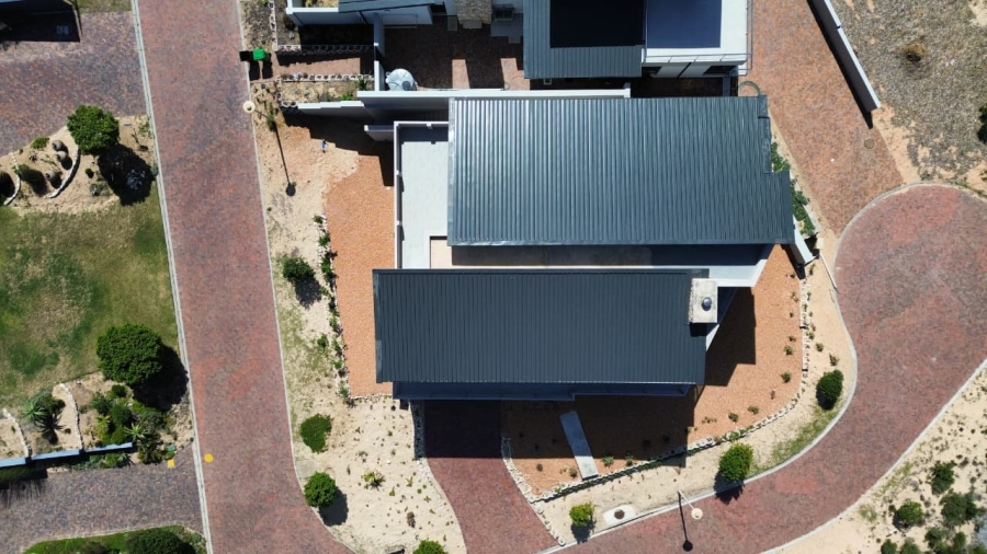 5 Bedroom Property for Sale in Stilbaai Oos Western Cape